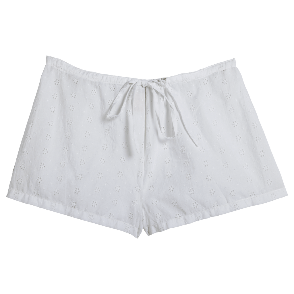 Fan short white flowers